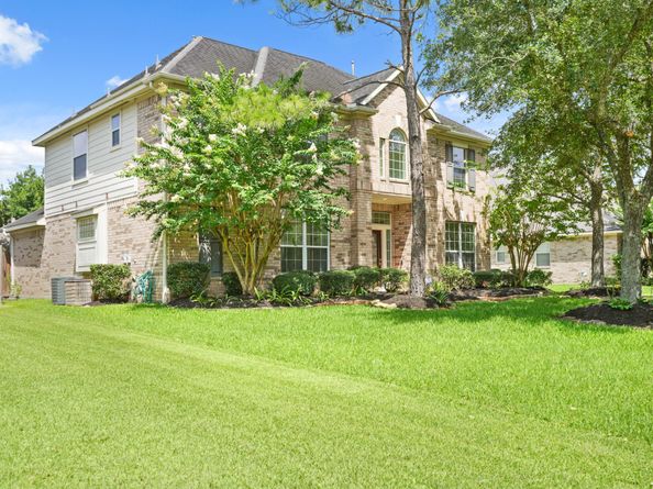 4802 N Pine Brook Way, Houston TX 77059