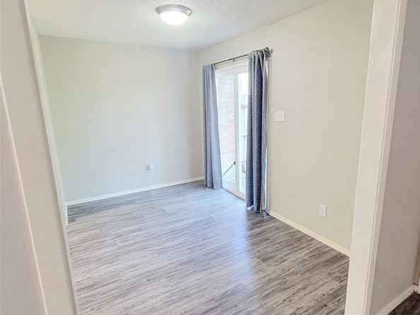 12004 Mighty Oak Drive B, Houston TX 77066