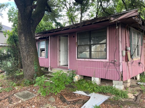 4814 Firnat Street, Houston TX 77016