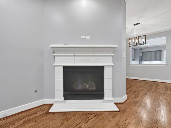 210 Breezy Way, The Woodlands TX 77380