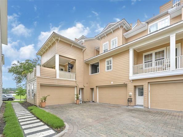 210 Breezy Way, The Woodlands TX 77380