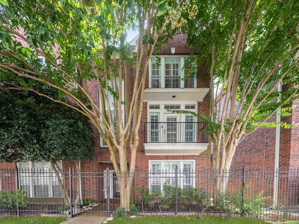 1812 Matthews Street, Houston TX 77019
