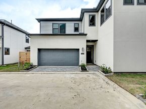 12008 Royal Oaks Banner Way, Houston TX 77082