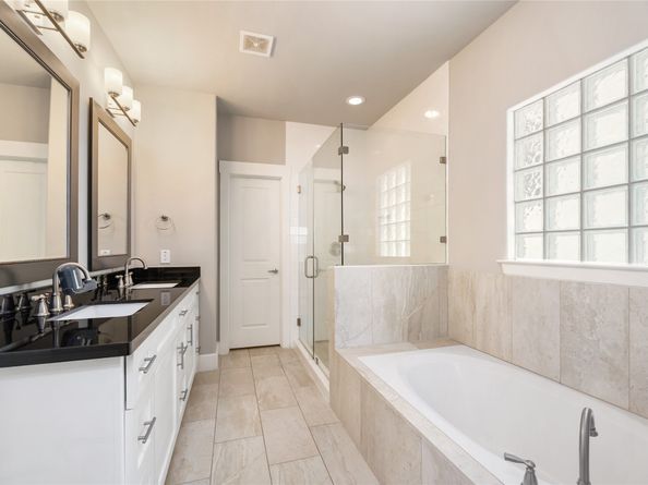 829 Wakefield Drive A, Houston TX 77018