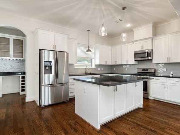 829 Wakefield Drive A, Houston TX 77018