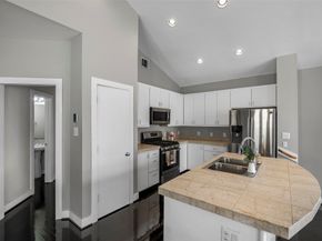 9705 Linkmeadow Lane, Houston TX 77025