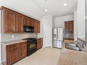 1502 Lauren Creek Lane, Spring TX 77386
