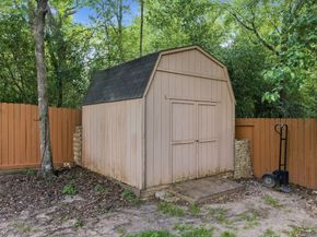 1737 Round Oak Lane, Conroe TX 77304