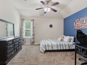 1737 Round Oak Lane, Conroe TX 77304