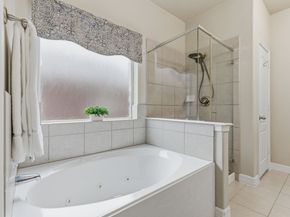 1737 Round Oak Lane, Conroe TX 77304