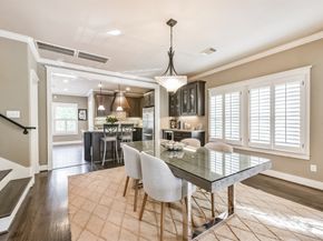 240 E Woodland Street, Houston TX 77009