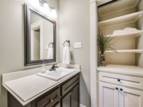 240 E Woodland Street, Houston TX 77009