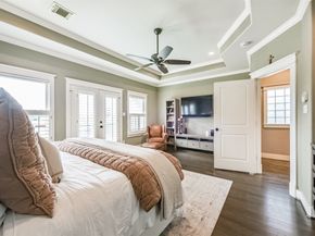 240 E Woodland Street, Houston TX 77009