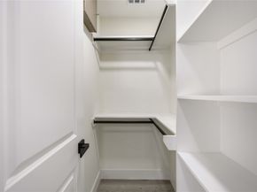1503 Cavalcade Street 12, Houston TX 77009