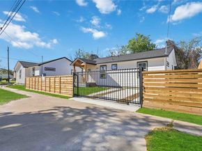 1503 Cavalcade Street 12, Houston TX 77009