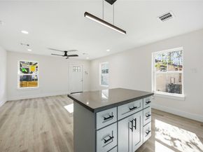 1503 Cavalcade Street 12, Houston TX 77009