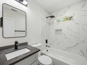 1503 Cavalcade Street 12, Houston TX 77009