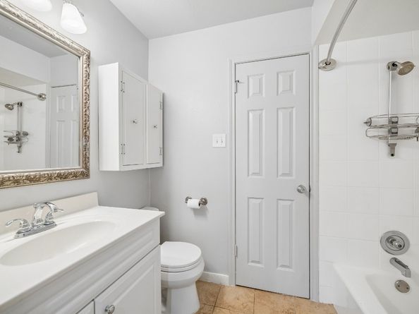 11 Cedar Chase Place, The Woodlands TX 77381