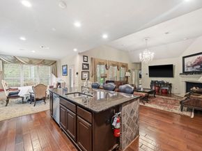 11 Golden Floral Court, Magnolia TX 77354