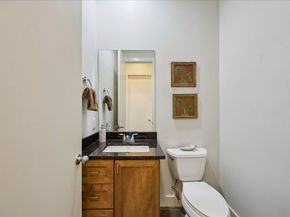 2905 Chartres Street, Houston TX 77004