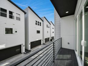 4804 Elysian Street B, Houston TX 77009