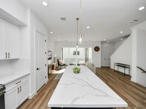 4804 Elysian Street B, Houston TX 77009