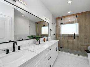 4804 Elysian Street B, Houston TX 77009