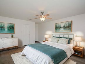 9850 Pagewood Lane 1806, Houston TX 77042