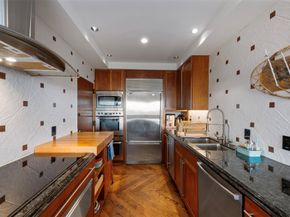 5000 Montrose Boulevard 16D, Houston TX 77006