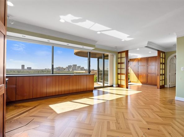 5000 Montrose Boulevard 16D, Houston TX 77006