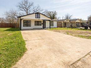 6905 Kassarine Pass, Houston TX 77033