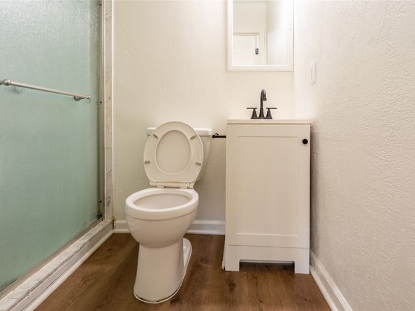 6905 Kassarine Pass, Houston TX 77033