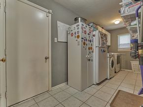 100 W Rainbow Ridge Circle, The Woodlands TX 77381