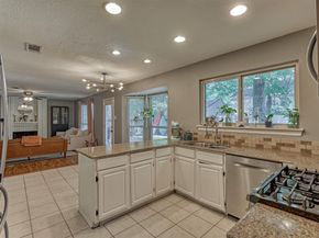 100 W Rainbow Ridge Circle, The Woodlands TX 77381