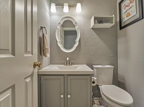 100 W Rainbow Ridge Circle, The Woodlands TX 77381