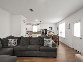 7327 Madison Commons Lane, Houston TX 77075