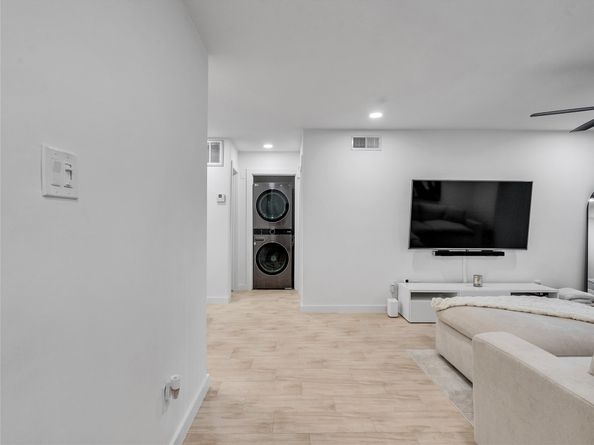 4200 Watson Street 201, Houston TX 77009