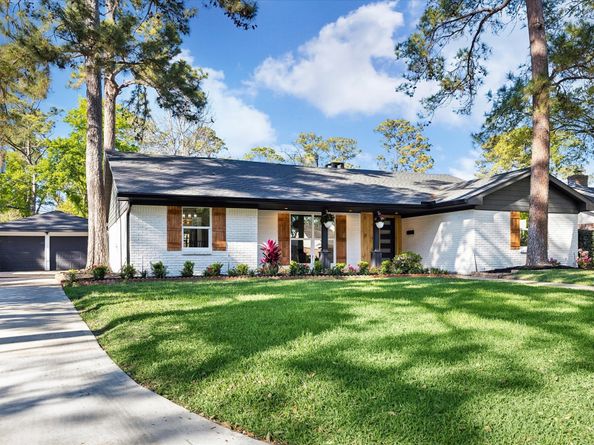 10042 Valley Forge Drive, Houston TX 77042