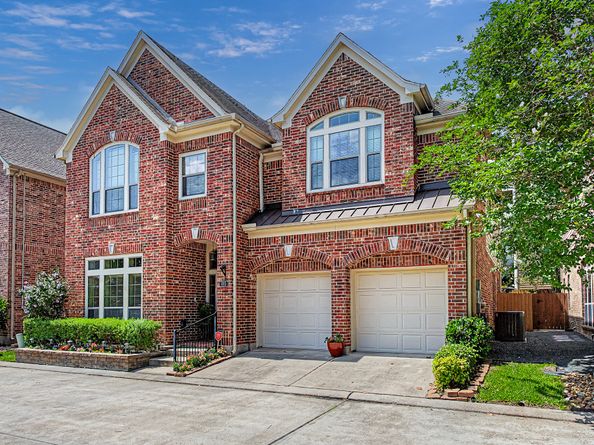 1015 Vaulted Oak Street, Houston TX 77008