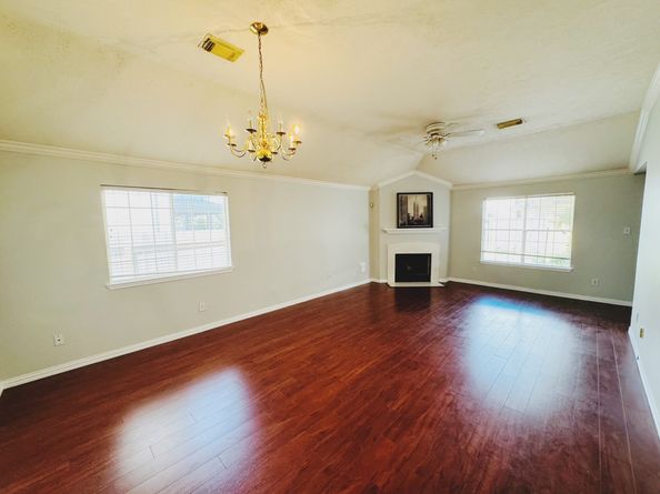 2471 Brandy Mill Rd, Houston TX 77067