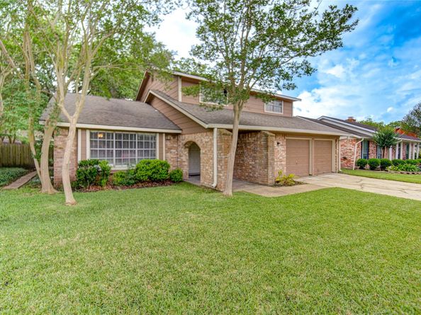 12103 Alston Drive, Meadows Place TX 77477