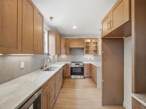 2606 Nantucket Drive, Houston TX 77057