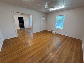 6946 Moss Rose Street, Houston TX 77087