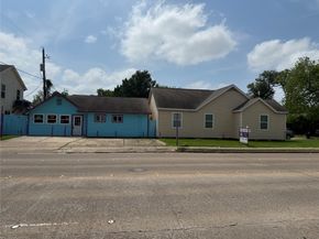 6946 Moss Rose Street, Houston TX 77087
