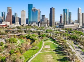 1304 W Dallas Street, Houston TX 77019