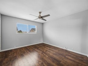 6201 Beverlyhill Street 30, Houston TX 77057