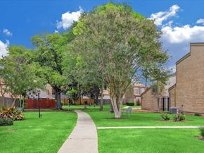 880 Tully Road 13, Houston TX 77079