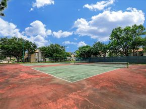 880 Tully Road 13, Houston TX 77079