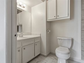 11000 Kinghurst Drive 134, Houston TX 77099
