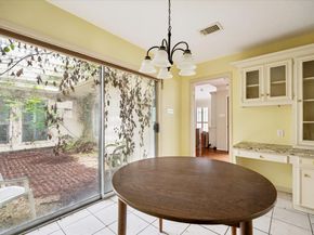 2915 Country Club Boulevard, Sugar Land TX 77478